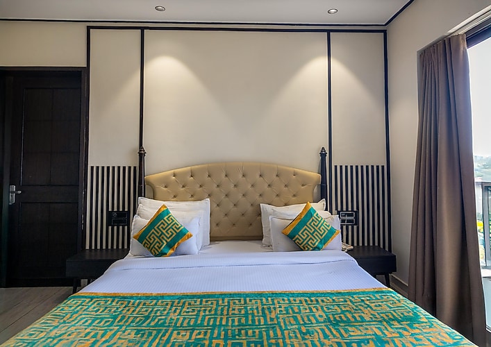 Gir-Resort-Room-4